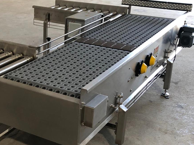 Radius modular conveyor belt